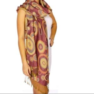 NWOT PINK Multi shawl twist fringes. Reversible